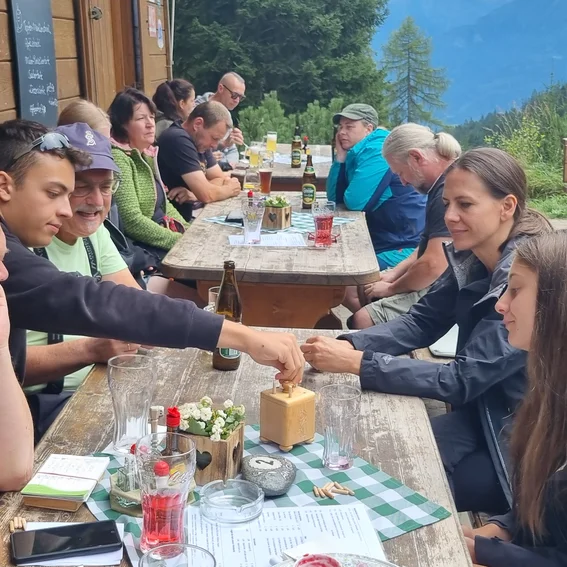60-Hüttenspiele.jpg